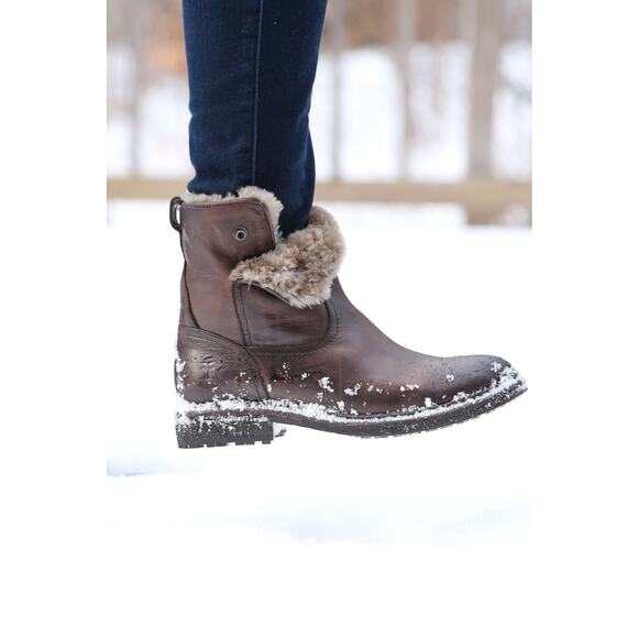 Frye MARA BUTTON SHORT boots,Leather Sheepskin Pull On Brown Size 8.5B - Picture 1 of 7